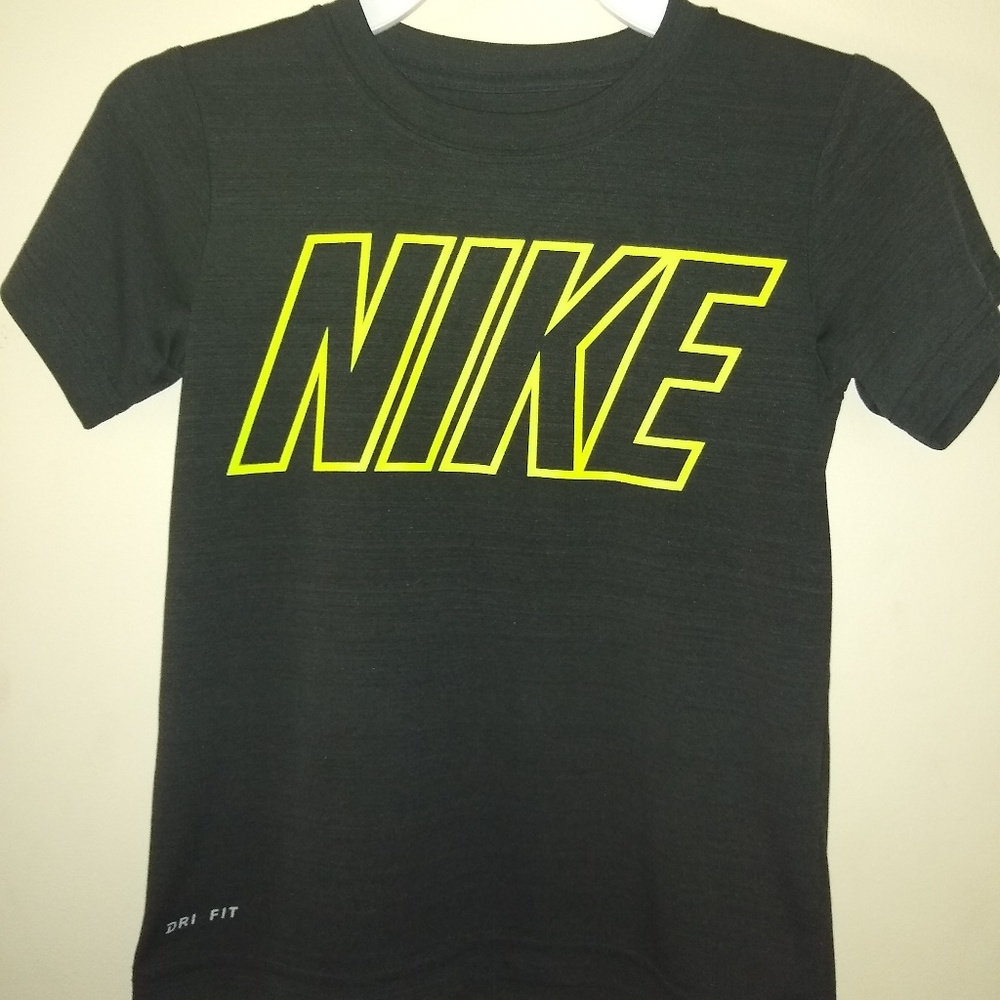 🐵Nike Boys Dri-fit Tee🐵